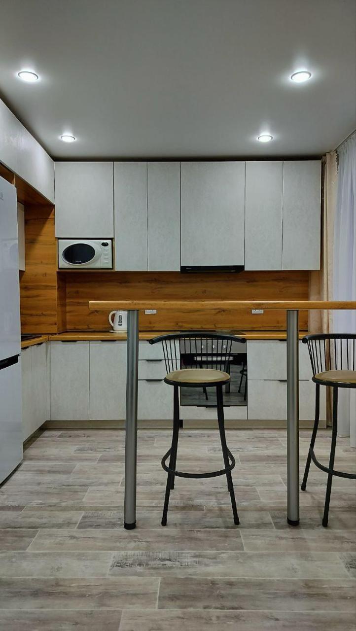 Seven City Apartments Семей Екстериор снимка