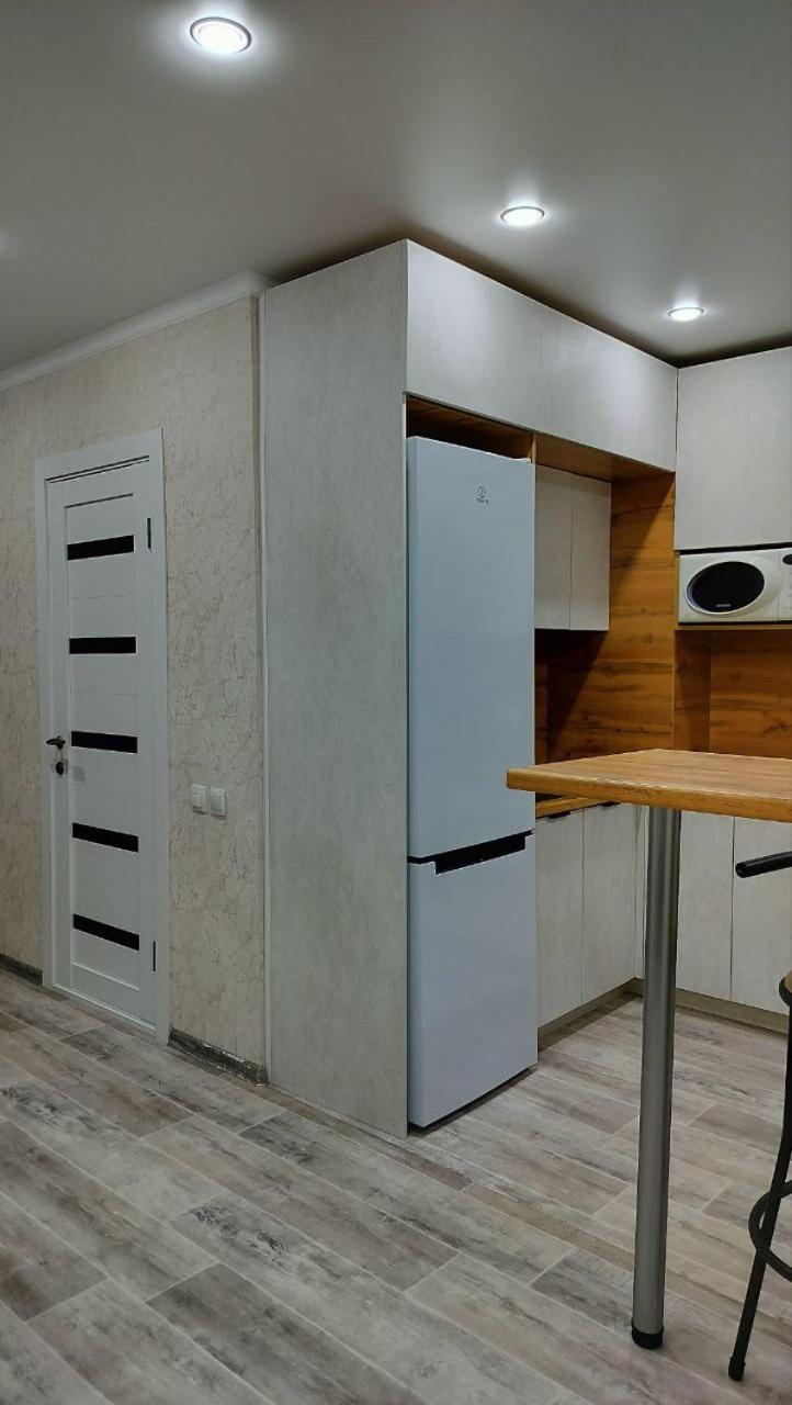 Seven City Apartments Семей Екстериор снимка