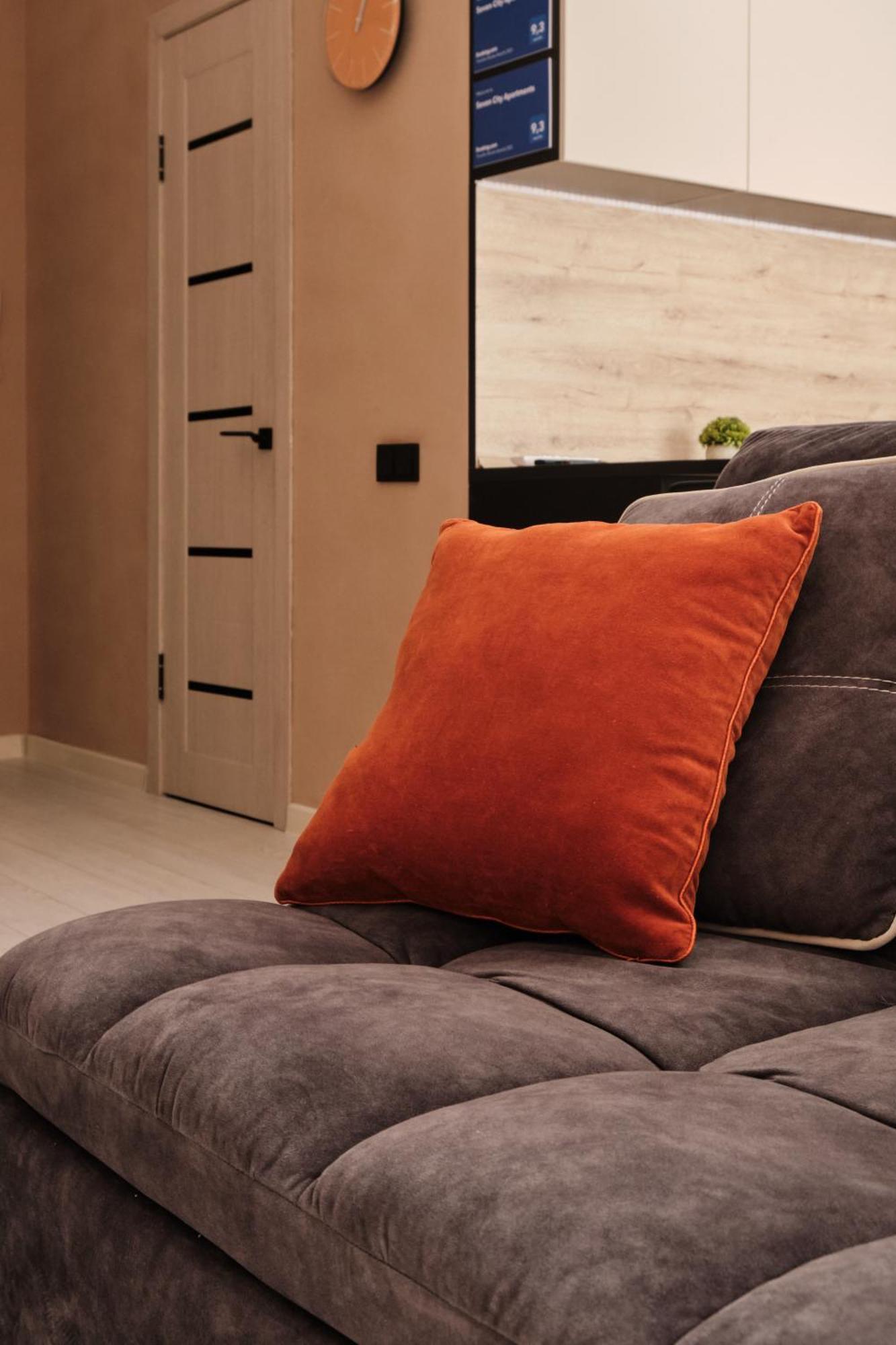 Seven City Apartments Семей Екстериор снимка