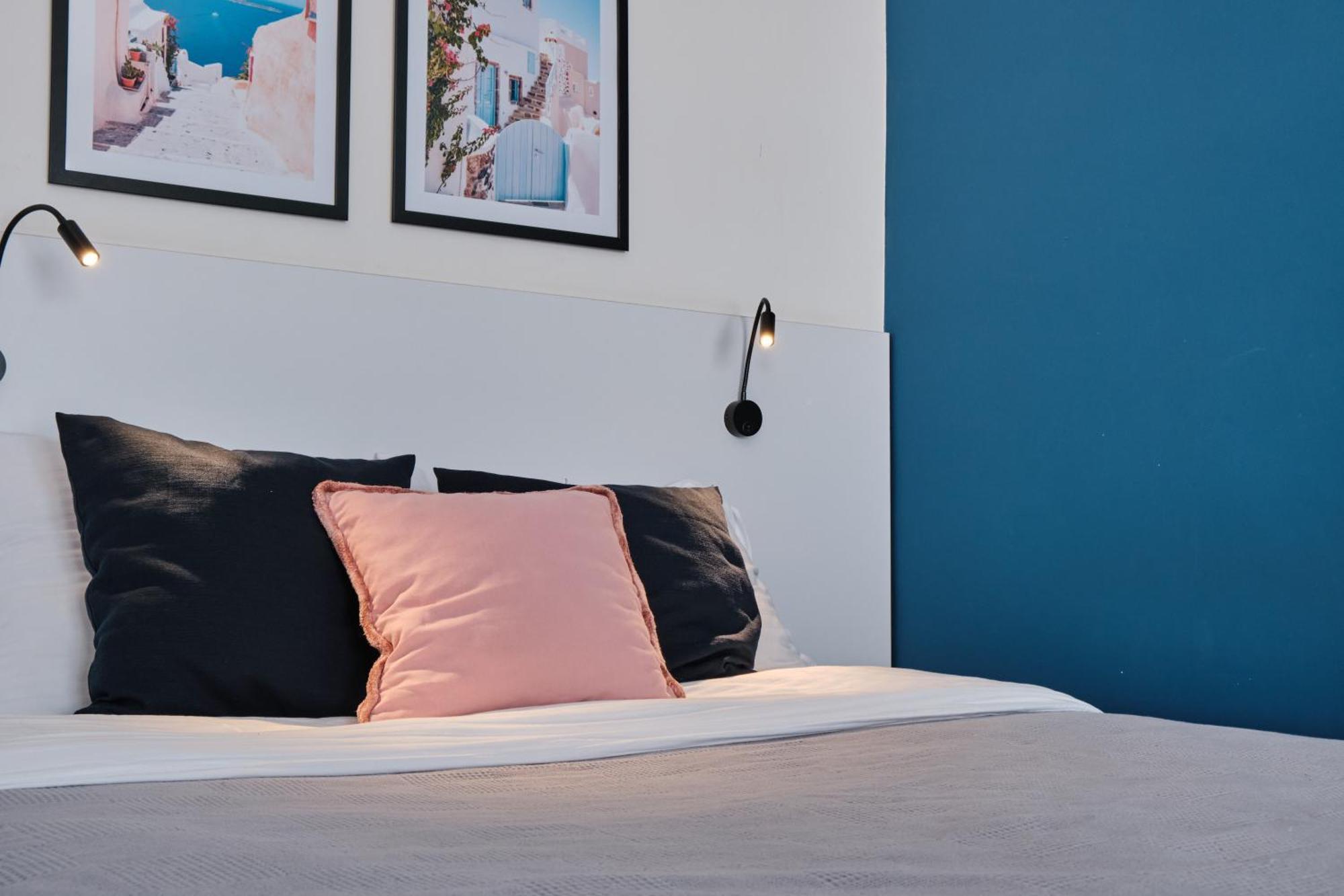 Seven City Apartments Семей Екстериор снимка