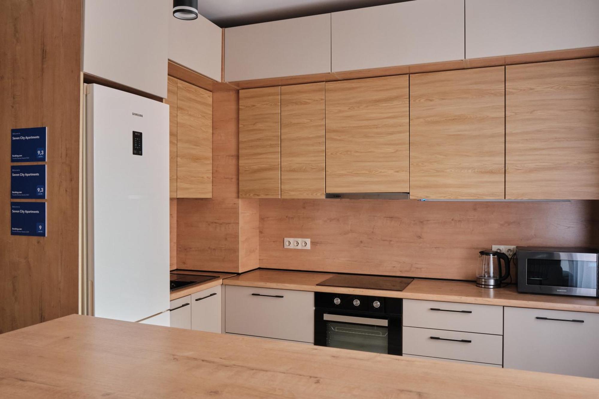 Seven City Apartments Семей Екстериор снимка