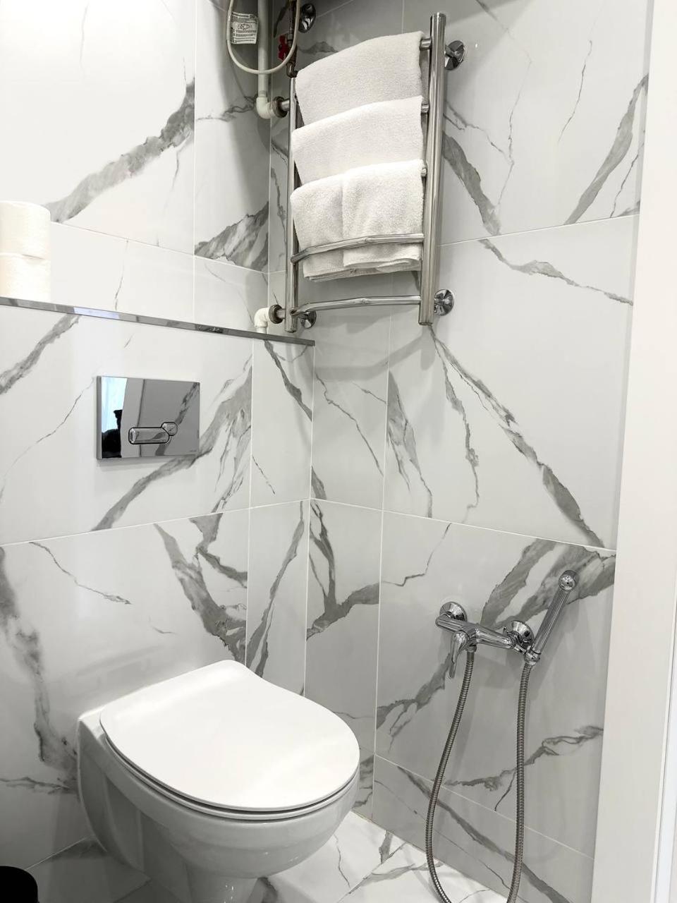 Seven City Apartments Семей Екстериор снимка